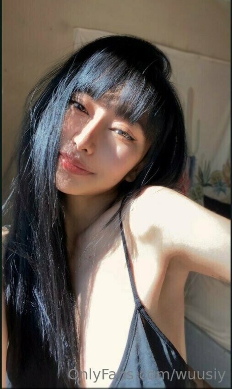 Wuusiy sexy star photo