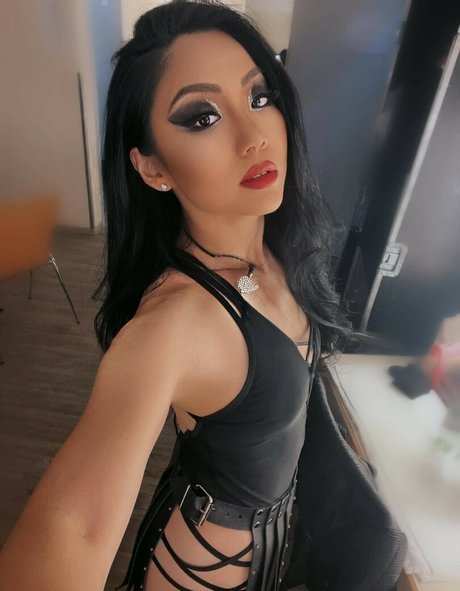 Tina Guo pornographic model img