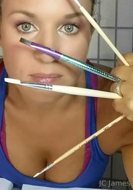 jaci james top profile image