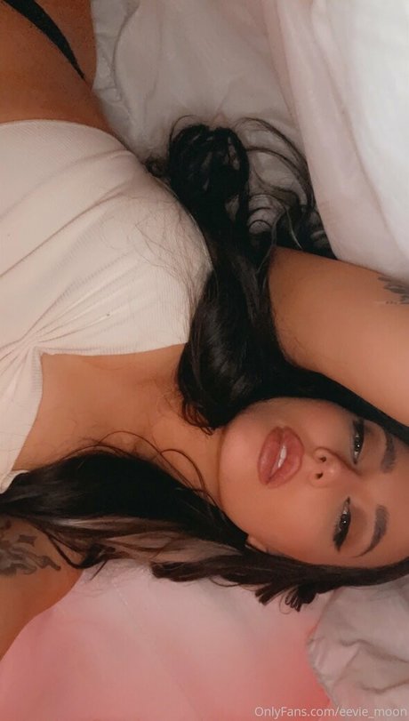 eevie moon perfect actress photo
