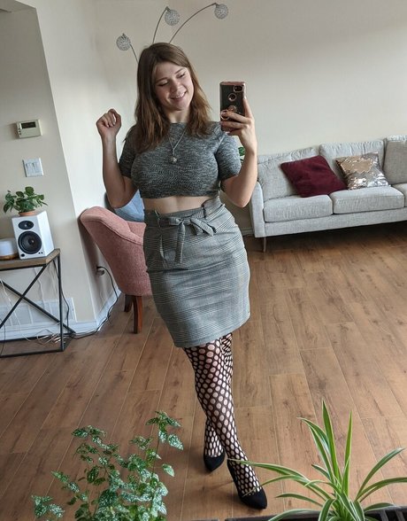 Naomioop star nudes gallery
