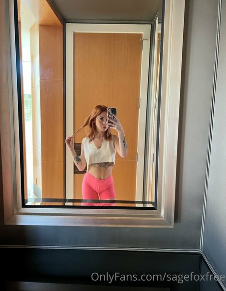 sagefoxfree erotic model pics