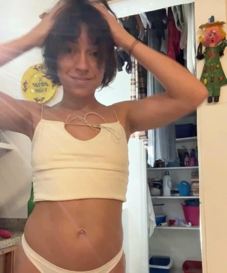 Valentina Bandeira naked actress pic