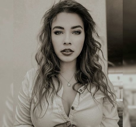 Justseum star hot picture