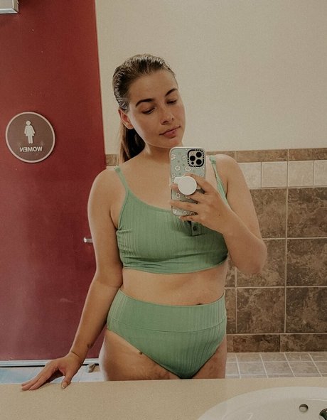 Justseum free pornstar photo