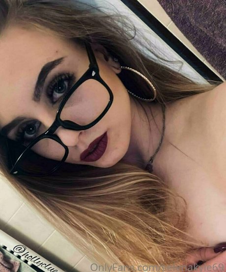 selenakyle69 pretty model gallery