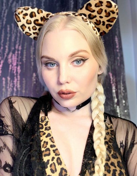 ittybittyprettykittyfree pretty star pic