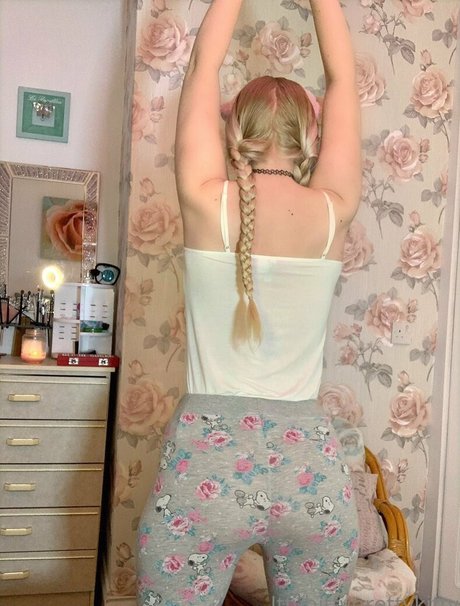 ittybittyprettykittyfree star nude photo