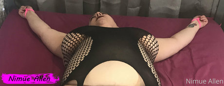 nimuesworld model naked picture