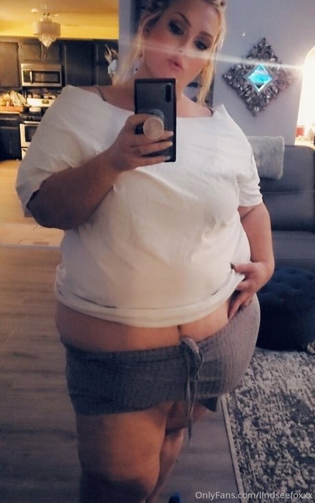 lindseefoxxx best model img