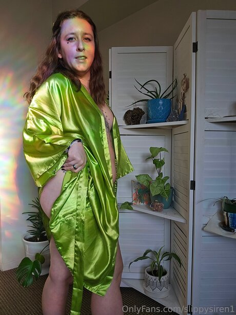 Slippysiren1 exclusive model images