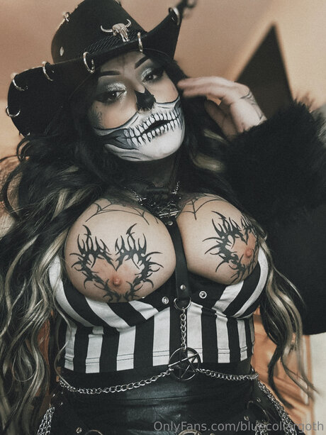 Bluecollargoth model sex photo