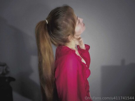 U411741544 beautiful model galleries