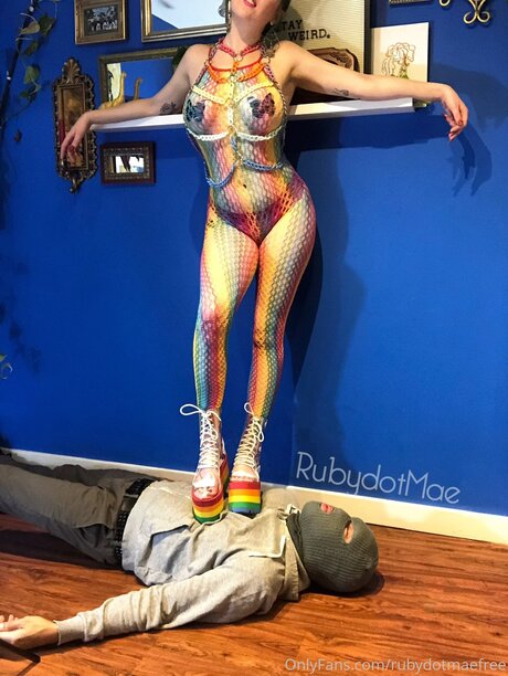 Rubydotmaefree erotic model picture