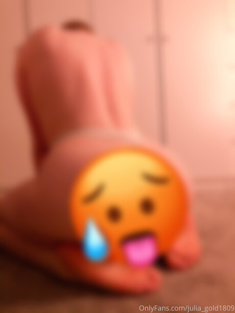 Snow White Peach model pornographic images
