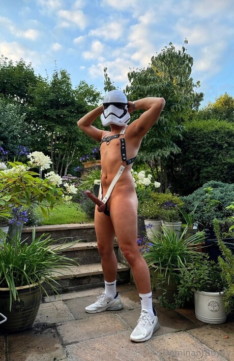 Dominantboyyy naked model pictures