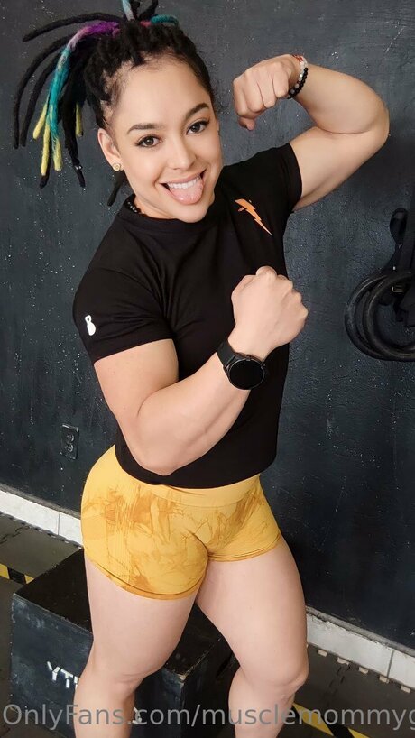 Queenmuscleavery erotic actress images