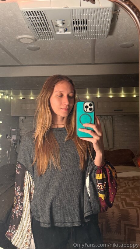 Nikitapoppy pornstar erotic picture