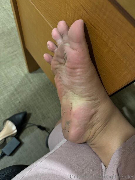 Bigthicsoles star pornographic archive