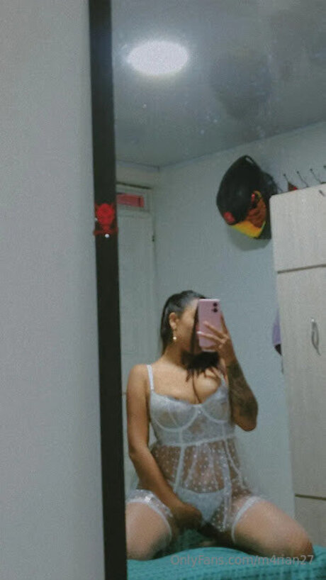 M4rian27 nice actress pic
