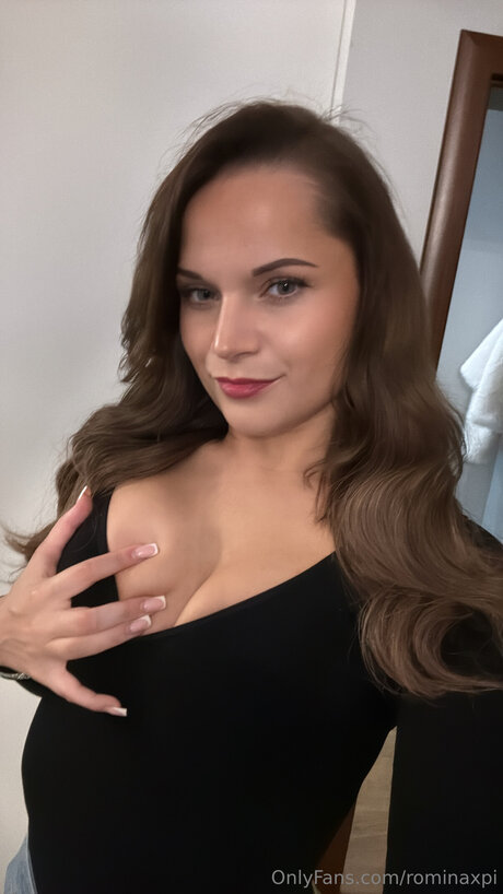Rominaxpi star naked pictures