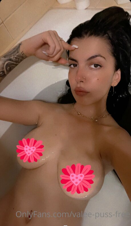 Valentinagoleafree star pornographic image