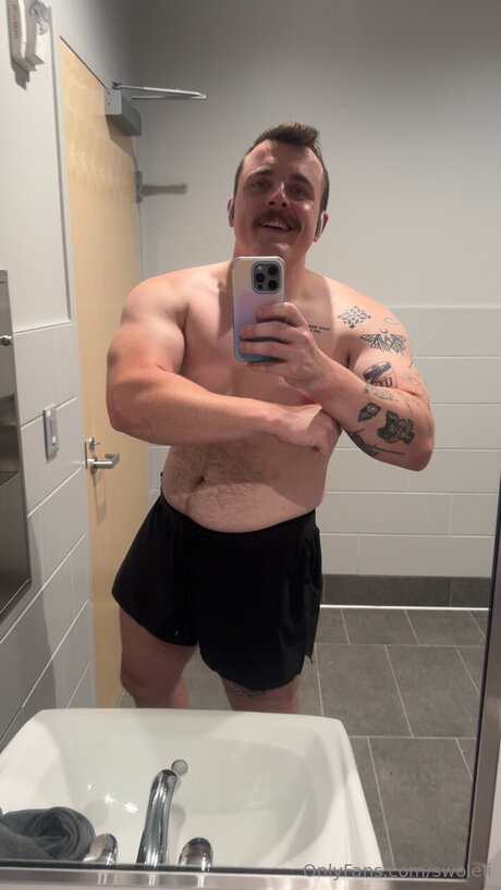Swoleli erotic model pictures