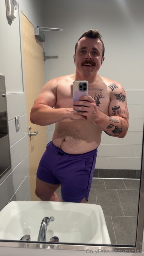 Swoleli pretty pornstar photo