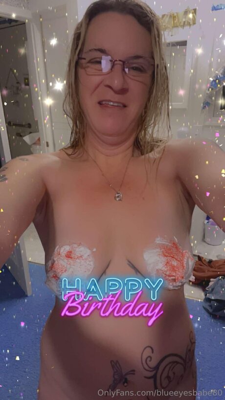 Blueeyesbabe80 hd model picture