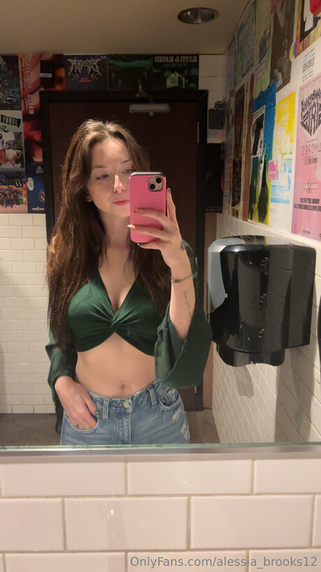 Alessia Brooks12 sex pornstar archive