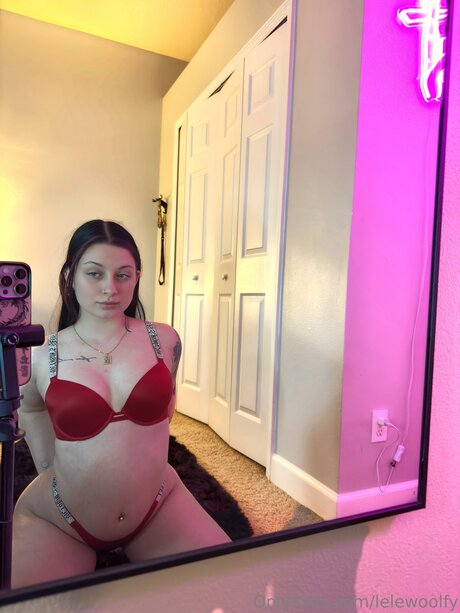 Lelewoolfy model sex pic