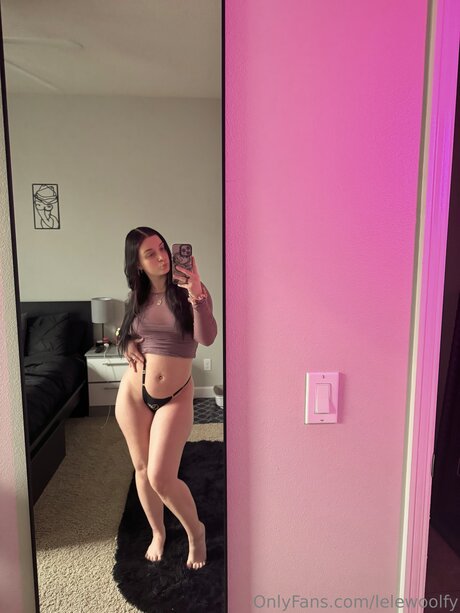 Lelewoolfy xxx pornstar picture