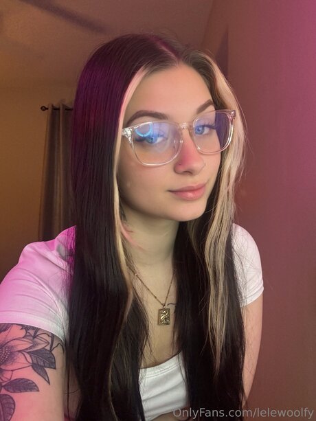 Lelewoolfy pornstar hot images