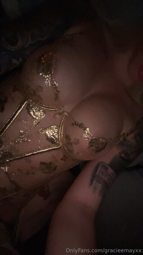 Gracieemayxx pornstar nude picture
