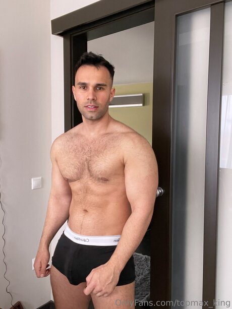 blonde midget onlyfans top picture