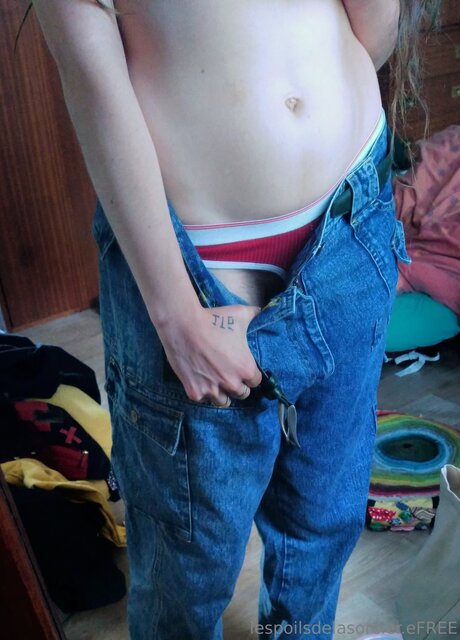 Poilsdesorcier Efree porn model picture