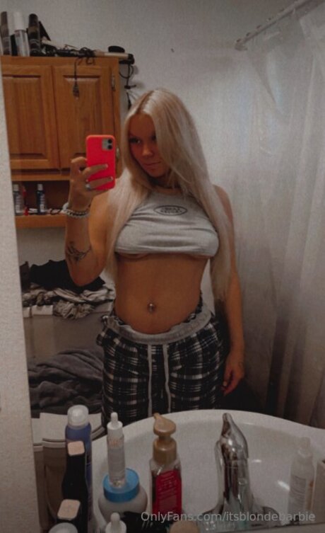 Itsblondebarbie perfect pornstar image
