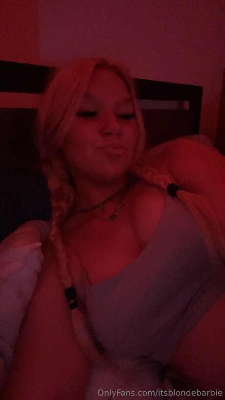 Itsblondebarbie nudes actress image