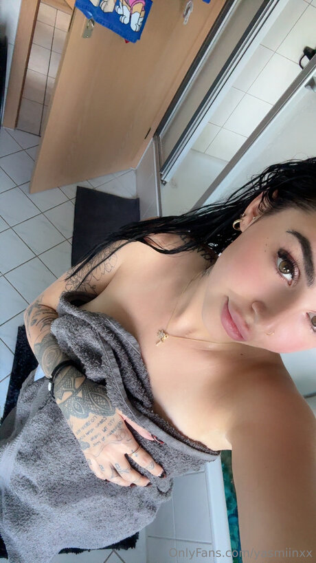 Sweetyasmiin model hot images