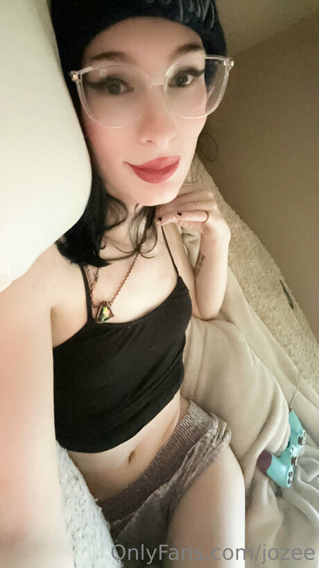 Jozee pornographic model photo