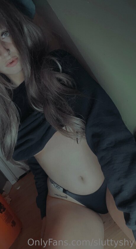 Sluttyshy erotic model archive