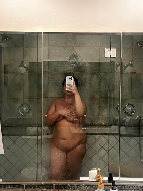 Sshortnssweet star nude photo