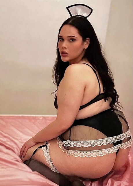 Isabelladee model free pictures