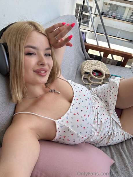 Its Millie nudes model image