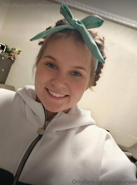 Linasanders model adult photos