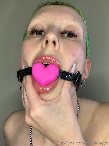 Pinkhoneyq pretty star picture