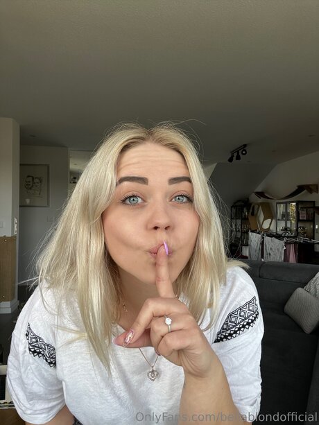 Bellablondofficial star best galleries