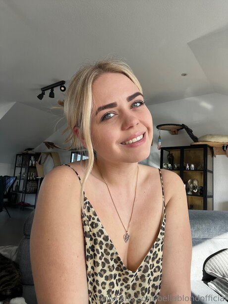 Bellablondofficial adult actress images