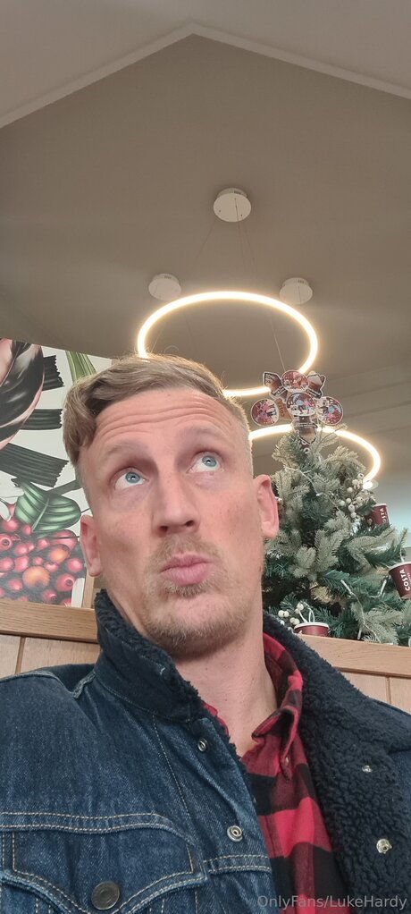 Lukehardy pornographic star photos