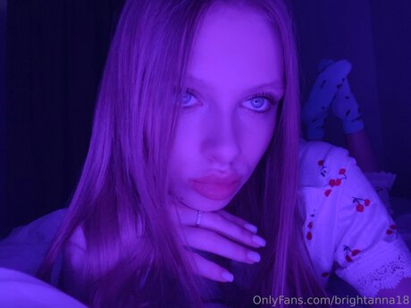 Brightanna18 porn star image